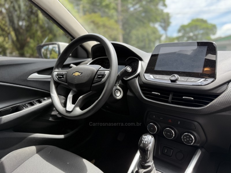 ONIX 1.0 LT 12V TURBO FLEX 4P MANUAL - 2023 - PAROBé