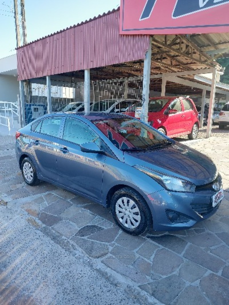 HB20S 1.0 COMFORT 12V FLEX 4P MANUAL - 2015 - TRêS COROAS