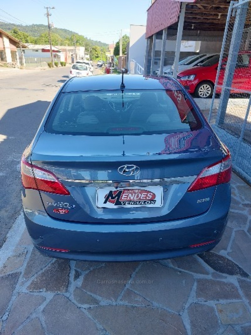 HB20S 1.0 COMFORT 12V FLEX 4P MANUAL - 2015 - TRêS COROAS