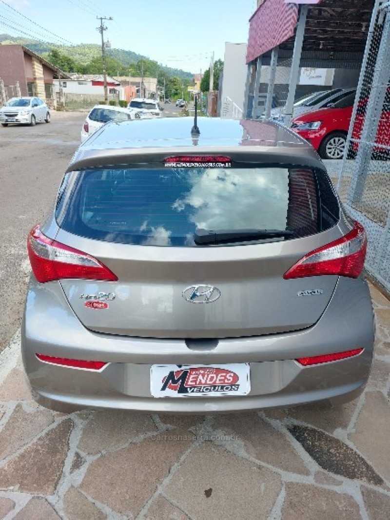 HB20 1.6 COMFORT PLUS 16V FLEX 4P AUTOMÁTICO - 2016 - TRêS COROAS
