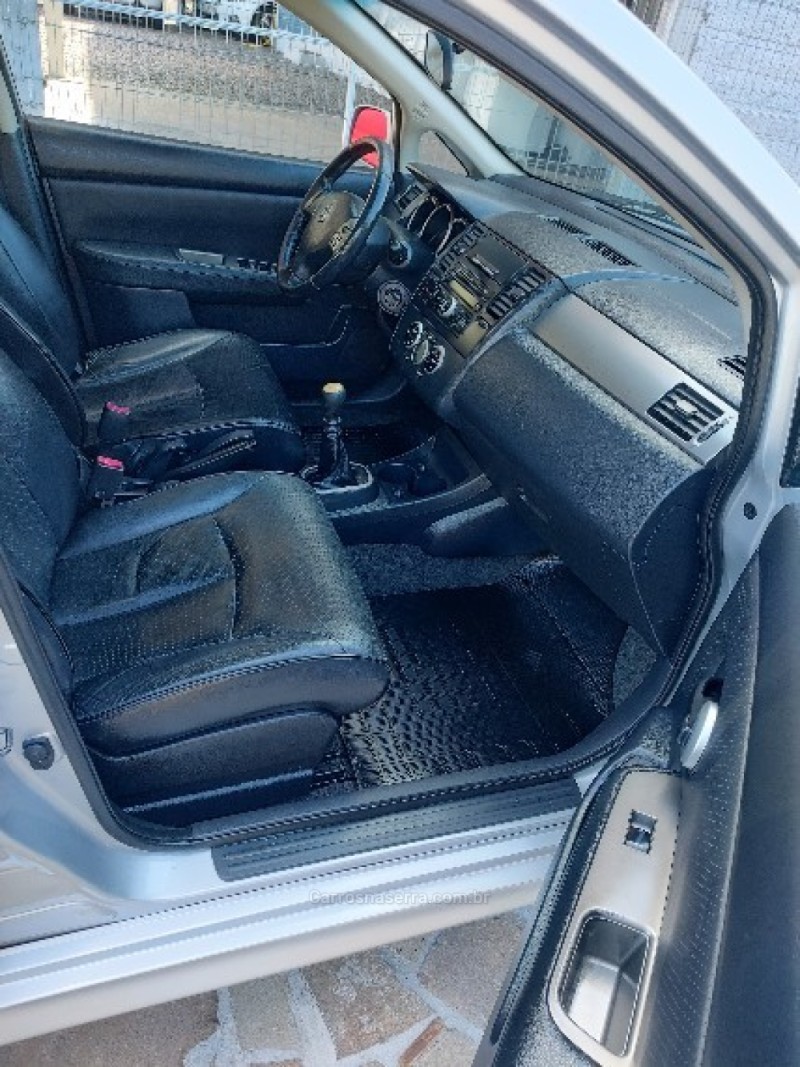 TIIDA 1.8 SL 16V FLEX 4P MANUAL - 2014 - TRêS COROAS