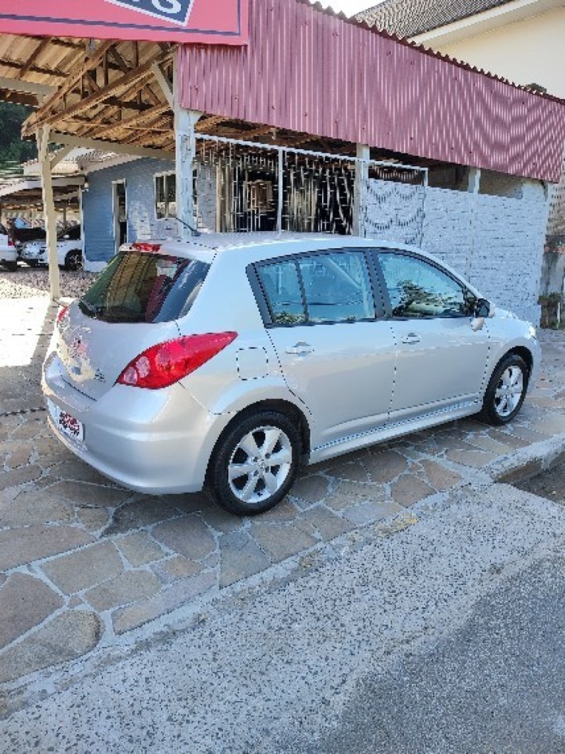 TIIDA 1.8 SL 16V FLEX 4P MANUAL - 2014 - TRêS COROAS