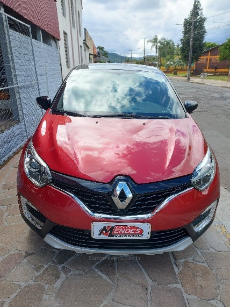 CAPTUR 1.6 16V SCE FLEX ZEN MANUAL - 2017 - TRêS COROAS