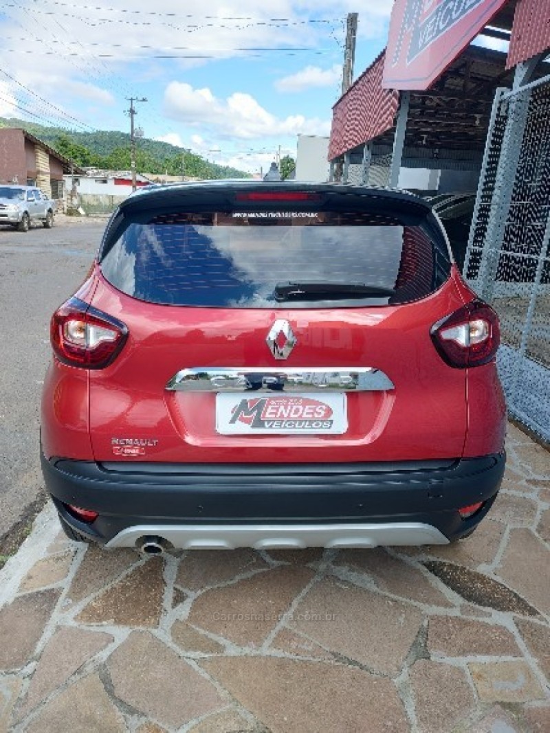 CAPTUR 1.6 16V SCE FLEX ZEN MANUAL - 2017 - TRêS COROAS