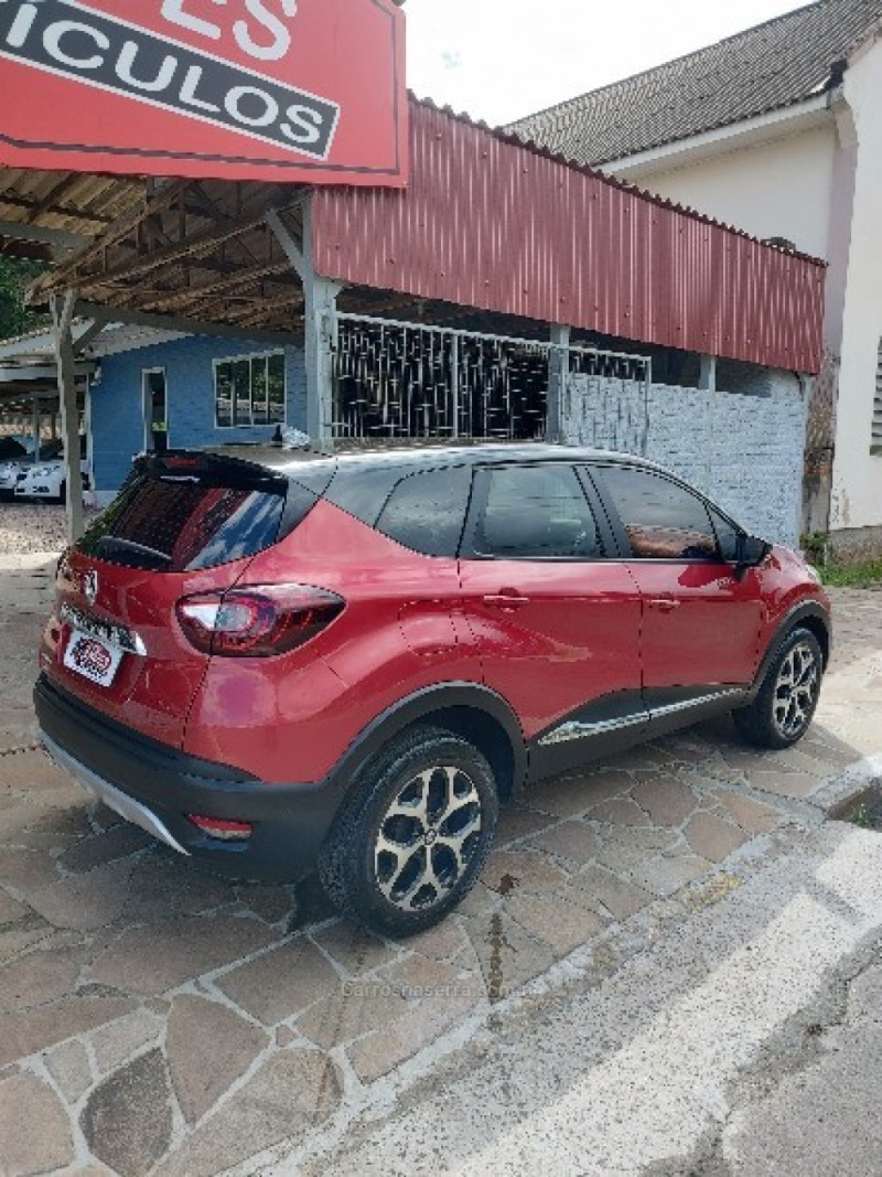 CAPTUR 1.6 16V SCE FLEX ZEN MANUAL - 2017 - TRêS COROAS