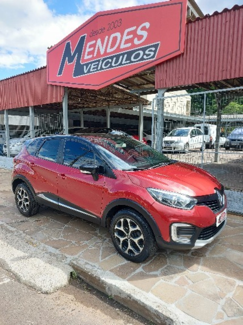 CAPTUR 1.6 16V SCE FLEX ZEN MANUAL - 2017 - TRêS COROAS