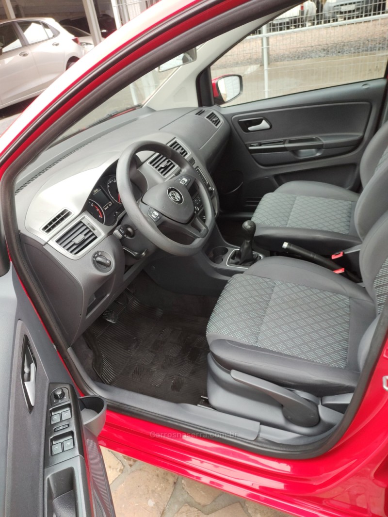 FOX 1.6 MI 8V FLEX 4P MANUAL - 2017 - TRêS COROAS