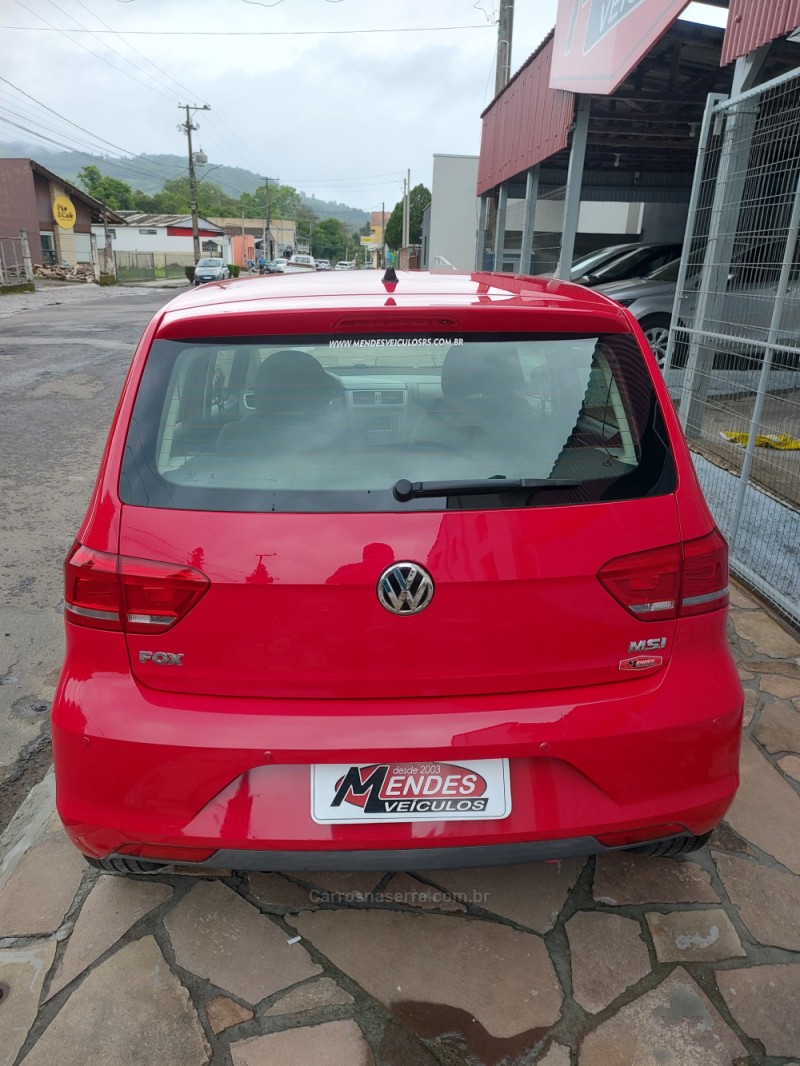 FOX 1.6 MI 8V FLEX 4P MANUAL - 2017 - TRêS COROAS