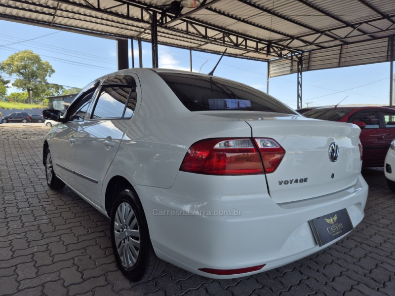 VOYAGE 1.0 MI TRENDLINE 8V FLEX 4P MANUAL - 2015 - CAXIAS DO SUL