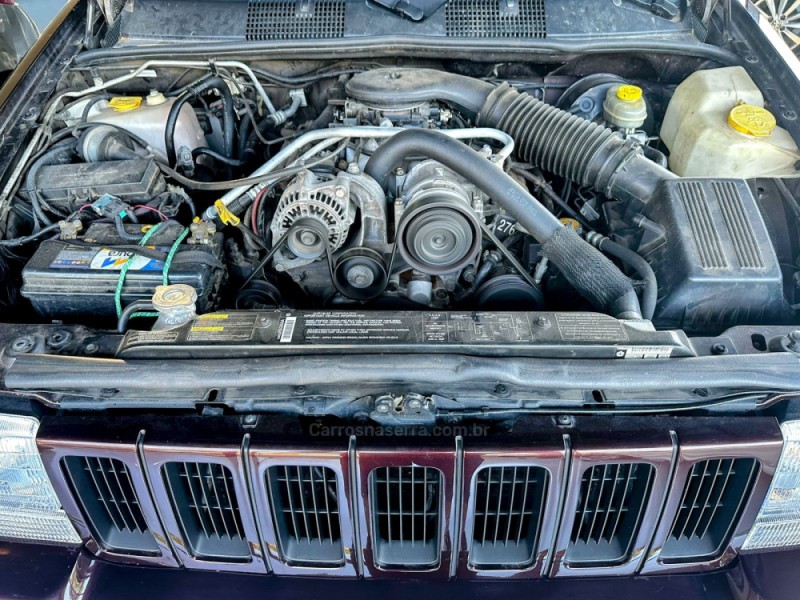 GRAND CHEROKEE 5.2 LIMITED 4X4 V8 16V GASOLINA 4P AUTOMÁTICO - 1998 - TRêS COROAS