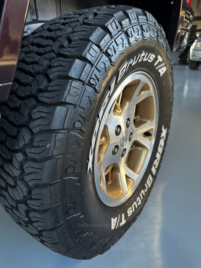 GRAND CHEROKEE 5.2 LIMITED 4X4 V8 16V GASOLINA 4P AUTOMÁTICO - 1998 - TRêS COROAS