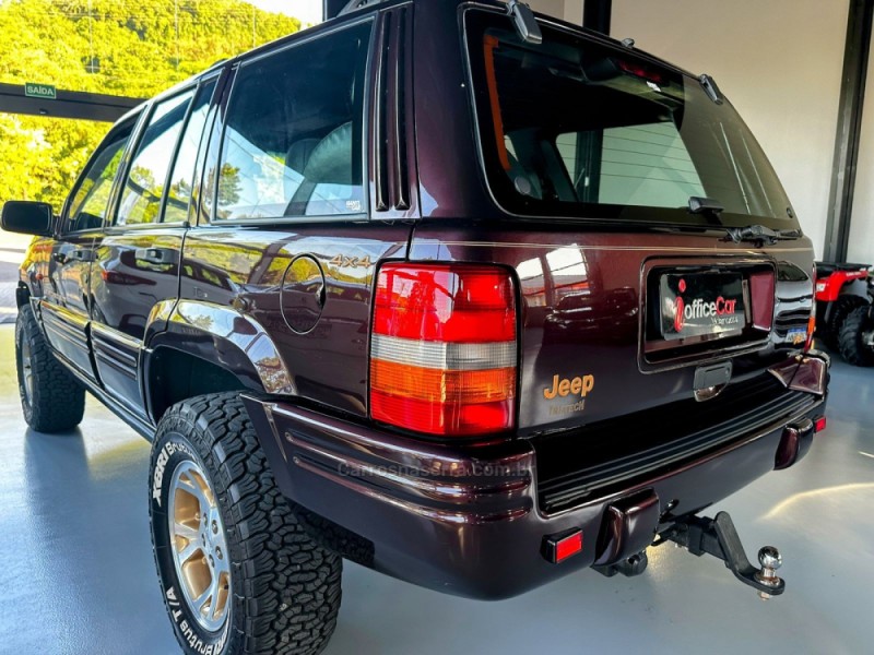 GRAND CHEROKEE 5.2 LIMITED 4X4 V8 16V GASOLINA 4P AUTOMÁTICO - 1998 - TRêS COROAS