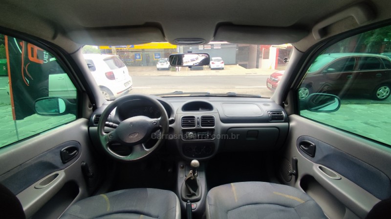 CLIO 1.0 RN 16V GASOLINA 4P MANUAL - 2001 - CAXIAS DO SUL