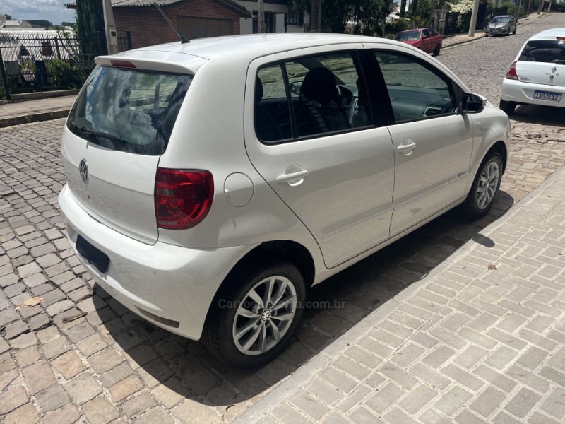 FOX 1.0 ITREND 8V FLEX 4P MANUAL - 2014 - VERANóPOLIS