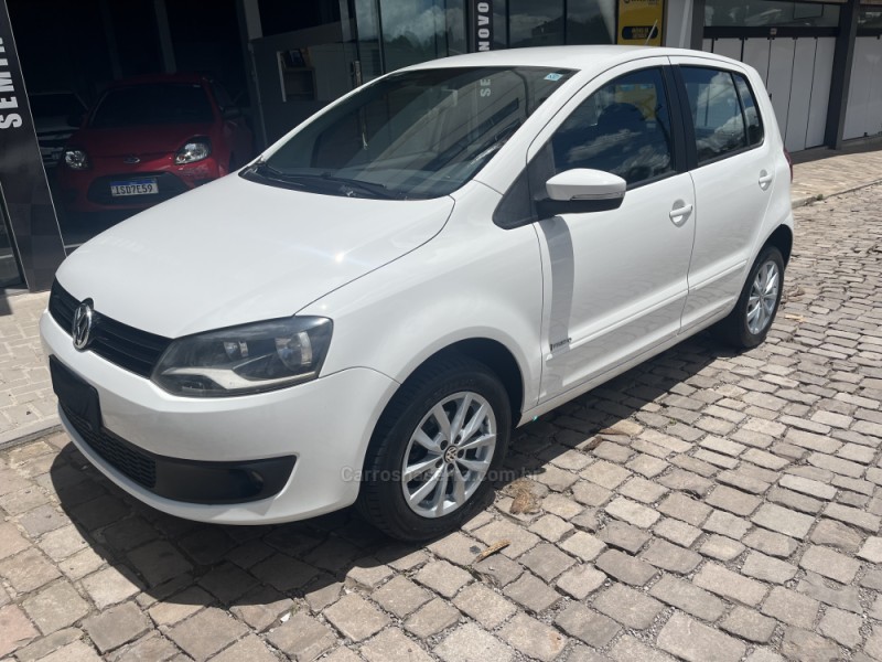 FOX 1.0 ITREND 8V FLEX 4P MANUAL - 2014 - VERANóPOLIS