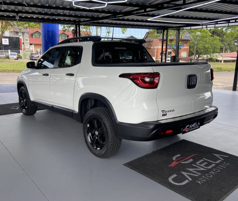 TORO 1.8 16V EVO FLEX FREEDOM AUTOMÁTICO - 2017 - CANELA