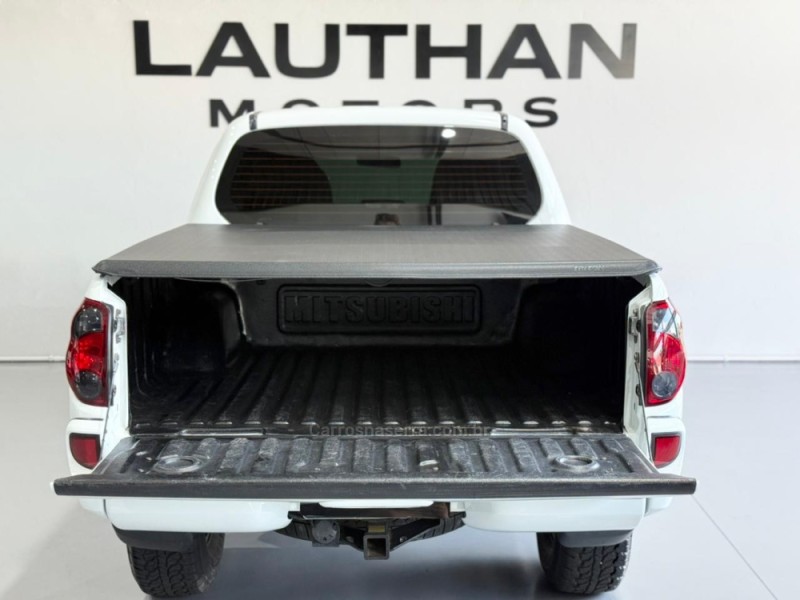 L200 TRITON 2.4 HLS 4X2 CD 16V FLEX 4P MANUAL - 2015 - NOVO HAMBURGO