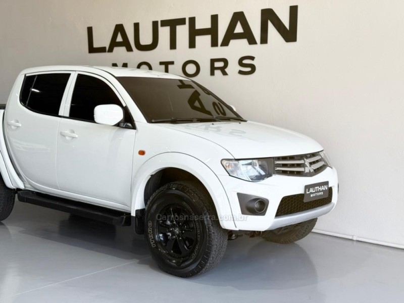 L200 TRITON 2.4 HLS 4X2 CD 16V FLEX 4P MANUAL - 2015 - NOVO HAMBURGO
