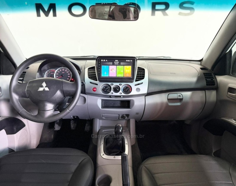 L200 TRITON 2.4 HLS 4X2 CD 16V FLEX 4P MANUAL - 2015 - NOVO HAMBURGO
