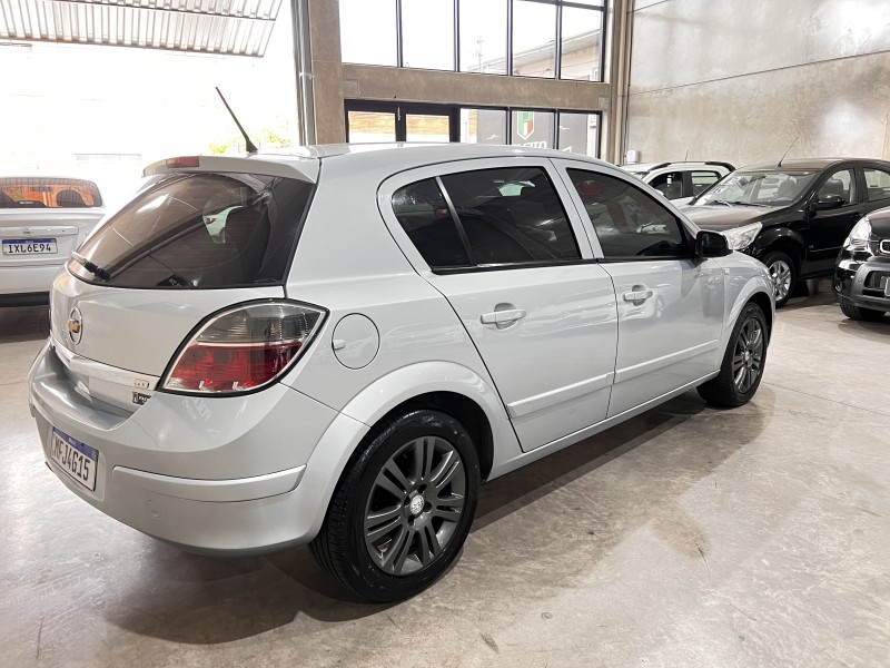 VECTRA 2.0 MPFI GT HATCH 8V FLEX 4P MANUAL - 2009 - CAXIAS DO SUL