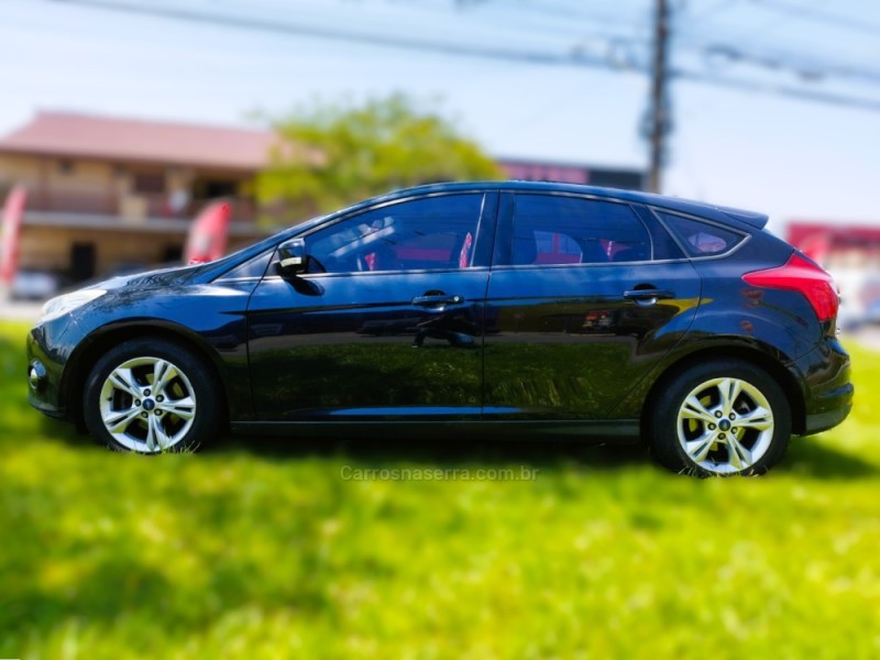 FOCUS 2.0 SE HATCH 16V FLEX 4P AUTO - 2015 - NOVO HAMBURGO