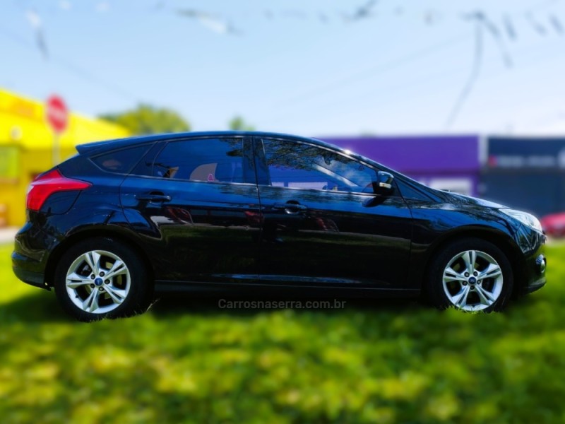 FOCUS 2.0 SE HATCH 16V FLEX 4P AUTO - 2015 - NOVO HAMBURGO