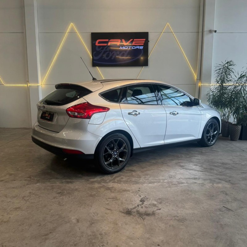 FOCUS 1.6 SE PLUS 16V FLEX 4P MANUAL - 2018 - CAXIAS DO SUL