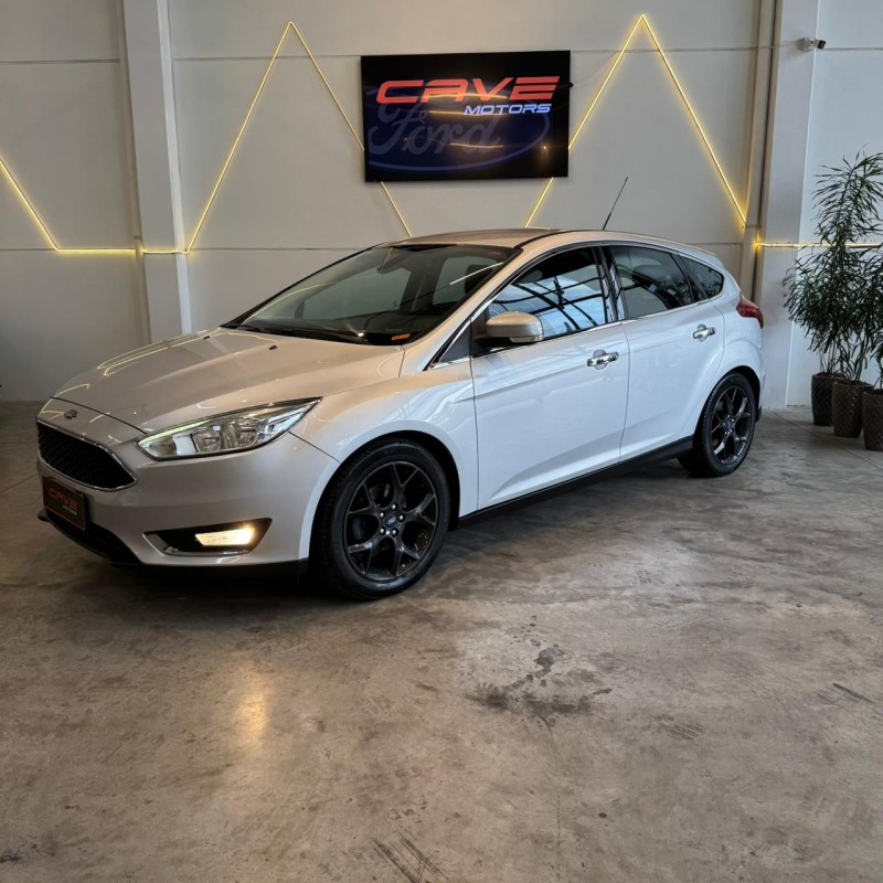 FOCUS 1.6 SE PLUS 16V FLEX 4P MANUAL - 2018 - CAXIAS DO SUL