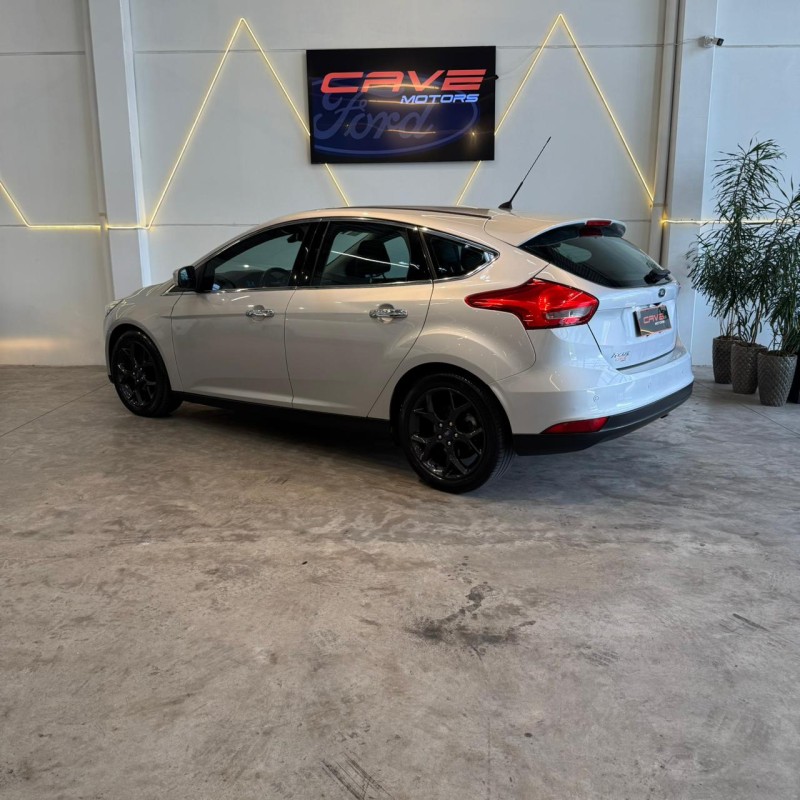 FOCUS 1.6 SE PLUS 16V FLEX 4P MANUAL - 2018 - CAXIAS DO SUL