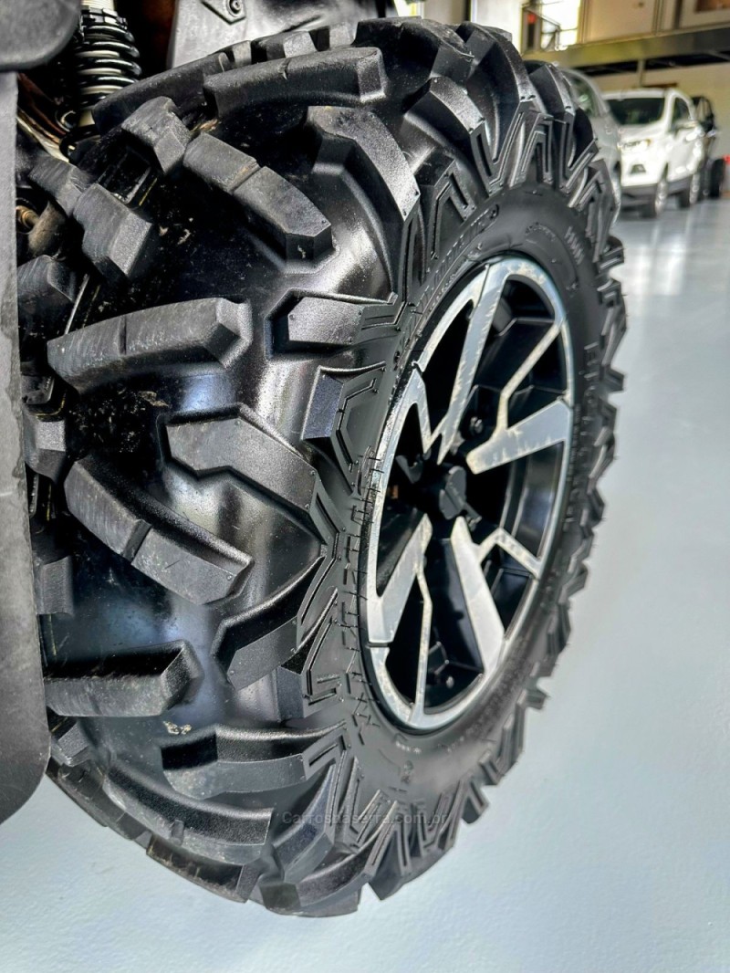 OUTLANDER 1000X MR - 2023 - TRêS COROAS