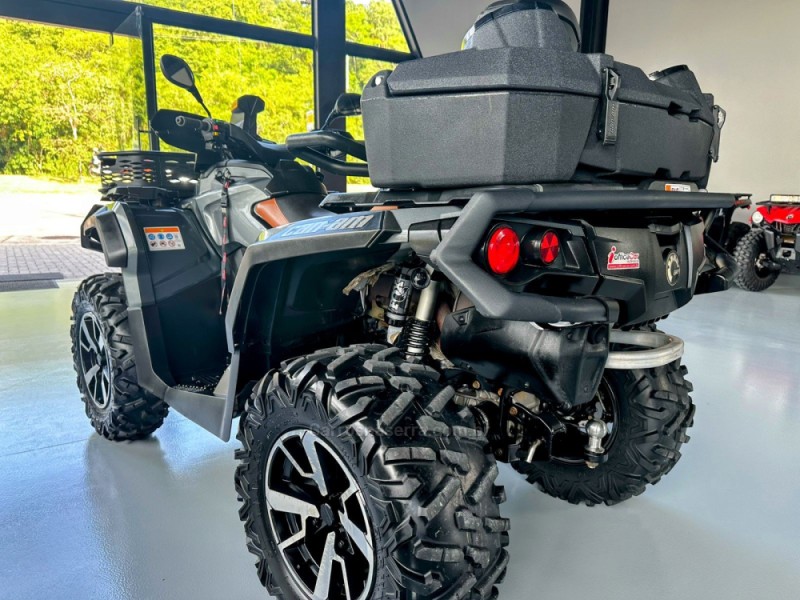 OUTLANDER 1000X MR - 2023 - TRêS COROAS