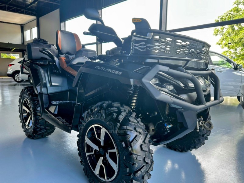 OUTLANDER 1000X MR - 2023 - TRêS COROAS