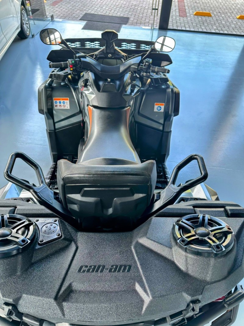 OUTLANDER 1000X MR - 2023 - TRêS COROAS