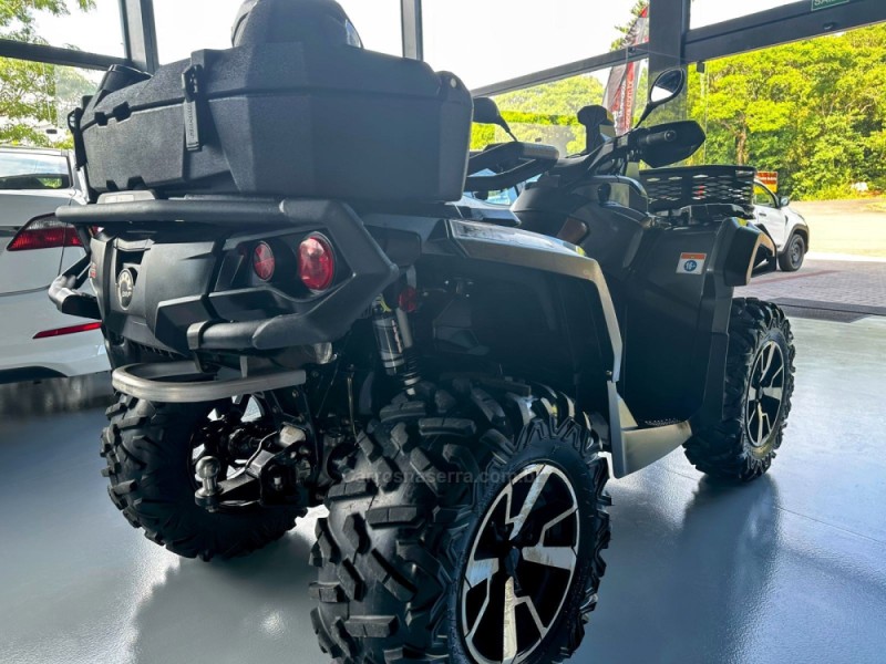 OUTLANDER 1000X MR - 2023 - TRêS COROAS