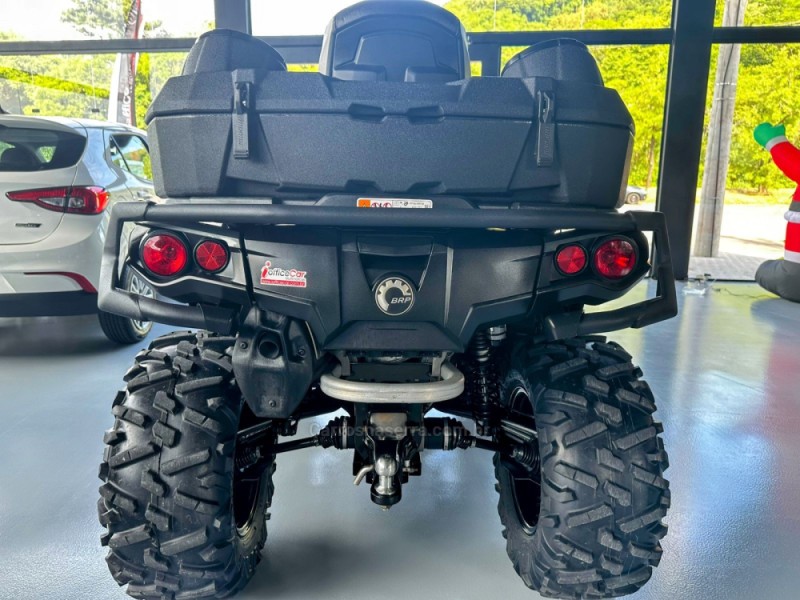 OUTLANDER 1000X MR - 2023 - TRêS COROAS