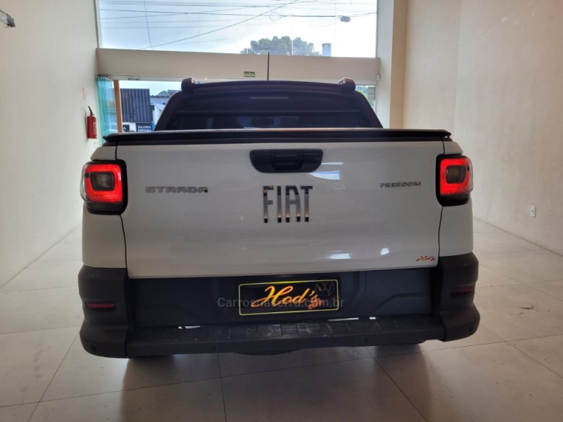 STRADA 1.3 FIRE FREEDOM 8V CD FLEX 4P MANUAL - 2023 - CANELA