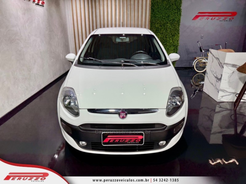 PUNTO 1.4 ATTRACTIVE ITALIA 8V FLEX 4P MANUAL - 2017 - NOVA PRATA