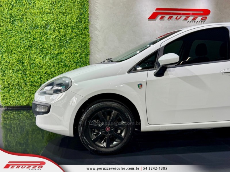 PUNTO 1.4 ATTRACTIVE ITALIA 8V FLEX 4P MANUAL - 2017 - NOVA PRATA