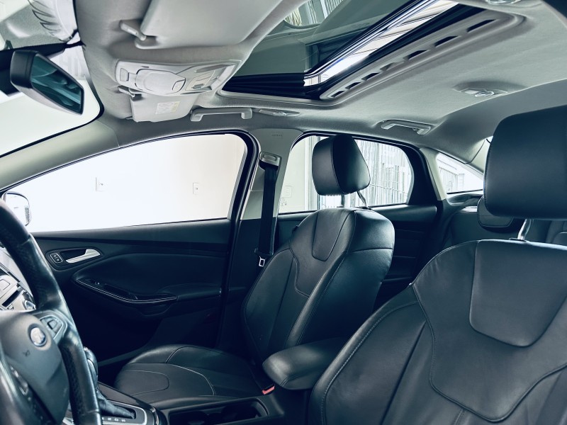 FOCUS 2.0 TITANIUM FASTBACK 16V FLEX 4P AUTOMÁTICO - 2018 - CAXIAS DO SUL
