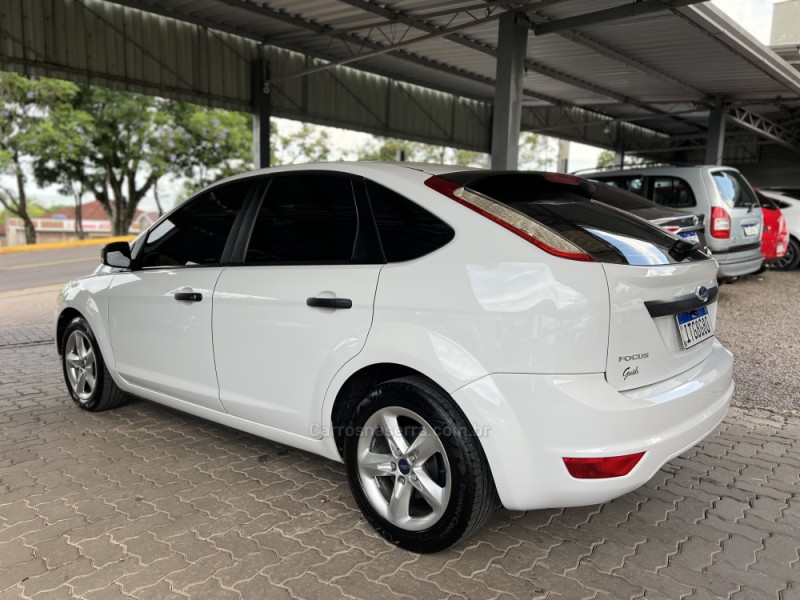 FOCUS 1.6 GLX 16V FLEX 4P MANUAL - 2012 - BOM PRINCíPIO