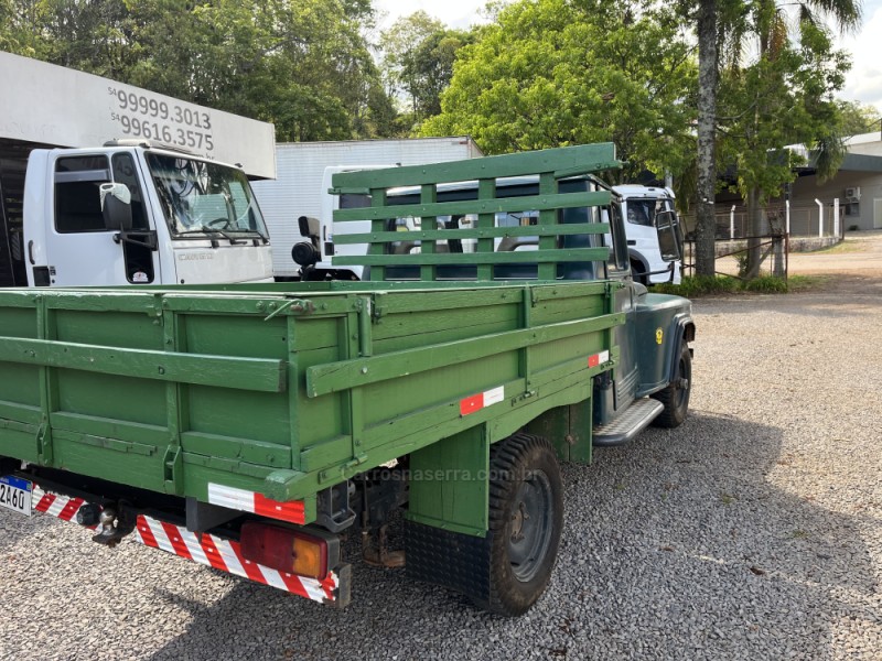 F-75 2.3 4X4 PICK-UP MANUAL - 1966 - GUAPORé