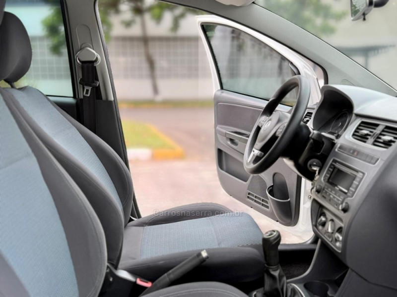 FOX 1.0 MI BLUEMOTION 8V FLEX 4P MANUAL - 2014 - NOVO HAMBURGO