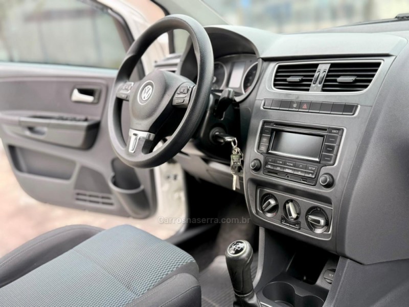 FOX 1.0 MI BLUEMOTION 8V FLEX 4P MANUAL - 2014 - NOVO HAMBURGO