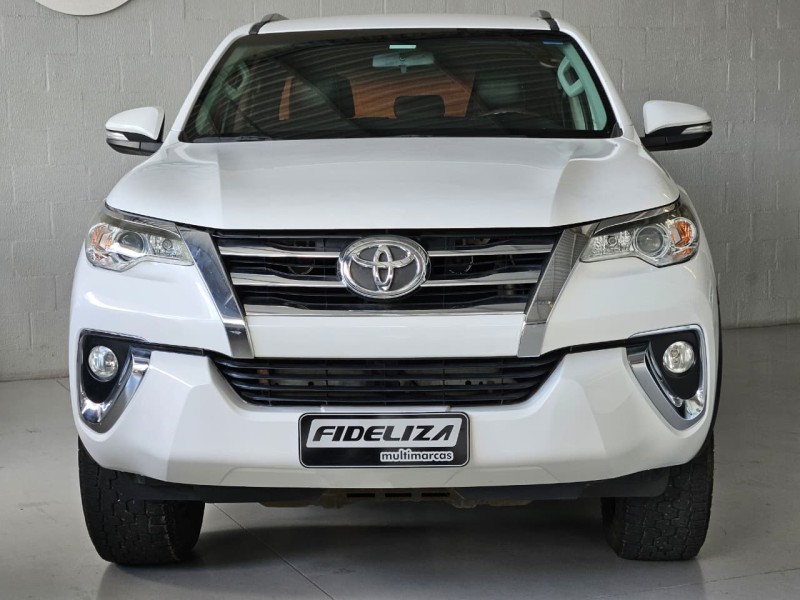 HILUX SW4 2.7 SR 4X2 16V FLEX 4P AUTOMÁTICO - 2017 - FARROUPILHA