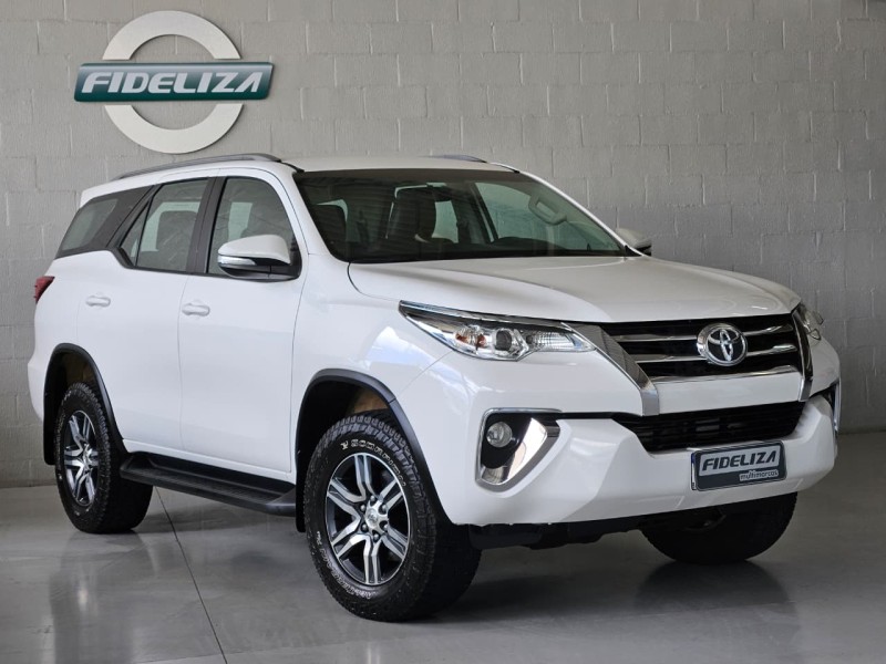 hilux sw4 2.7 sr 4x2 16v flex 4p automatico 2017 farroupilha