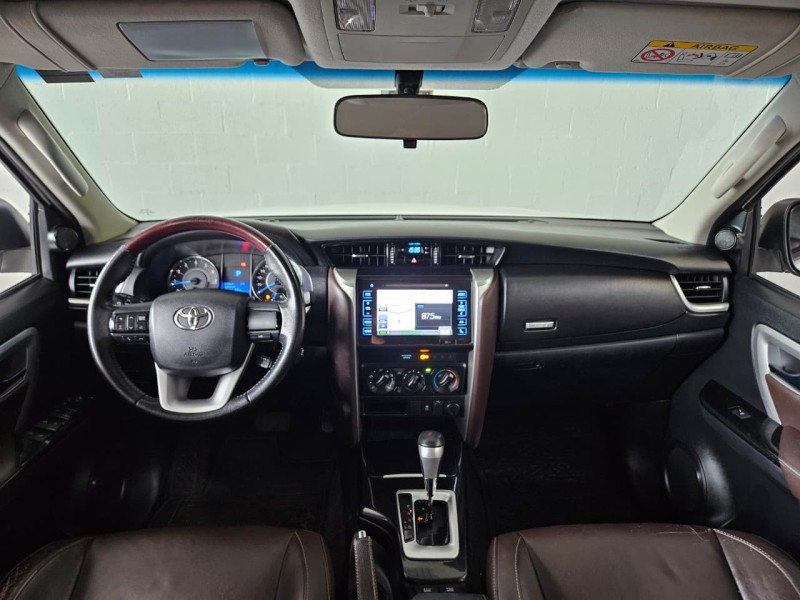 HILUX SW4 2.7 SR 4X2 16V FLEX 4P AUTOMÁTICO - 2017 - FARROUPILHA