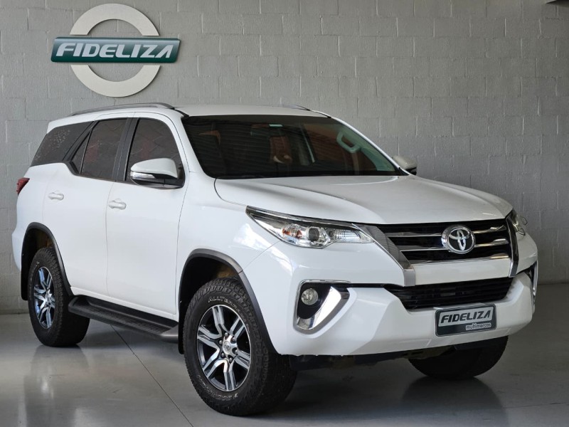 hilux sw4 2.7 sr 4x2 16v flex 4p automatico 2017 farroupilha