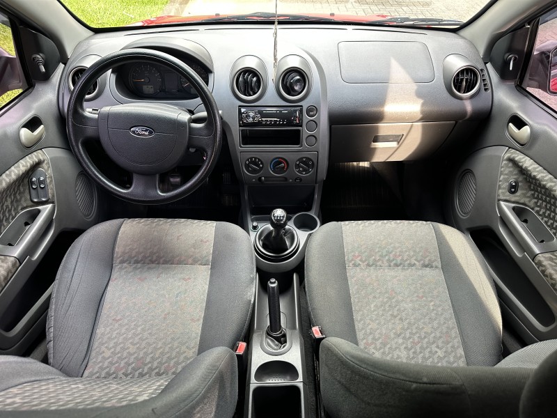 FIESTA 1.0 MPI 8V GASOLINA 4P MANUAL - 2004 - CAXIAS DO SUL