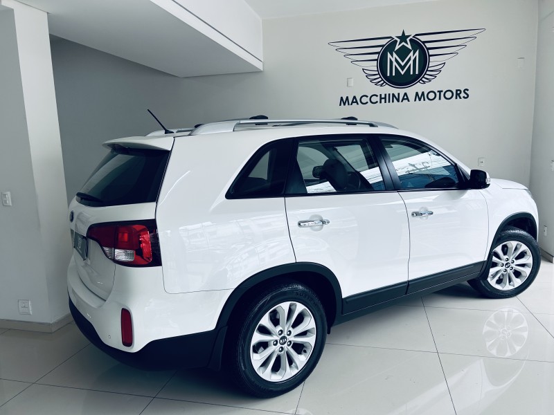 SORENTO 2.4 EX2 4X2 16V GASOLINA 4P AUTOMÁTICO - 2015 - CAXIAS DO SUL