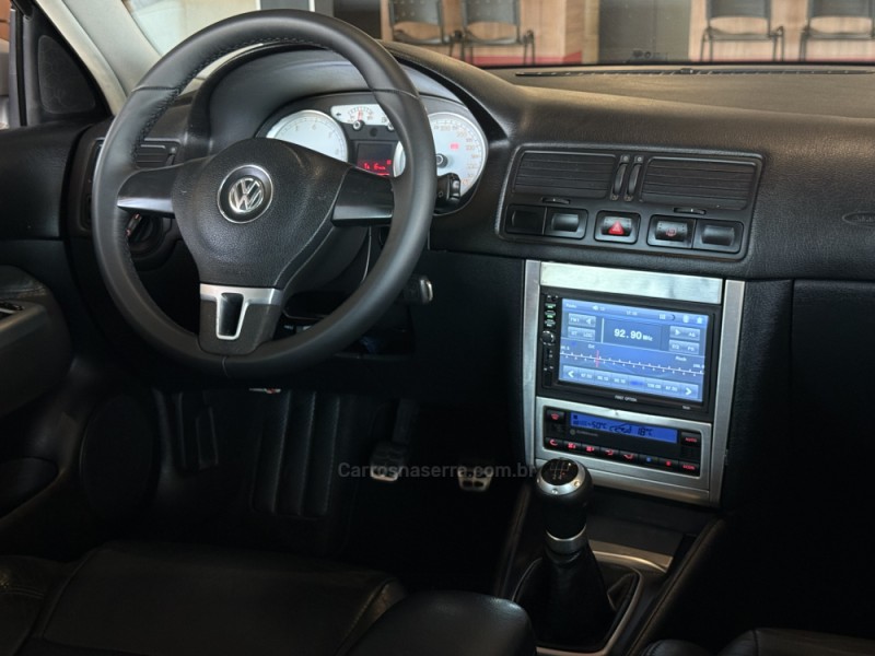 GOLF 1.6 MI SPORTLINE 8V FLEX 4P MANUAL - 2013 - DOIS IRMãOS